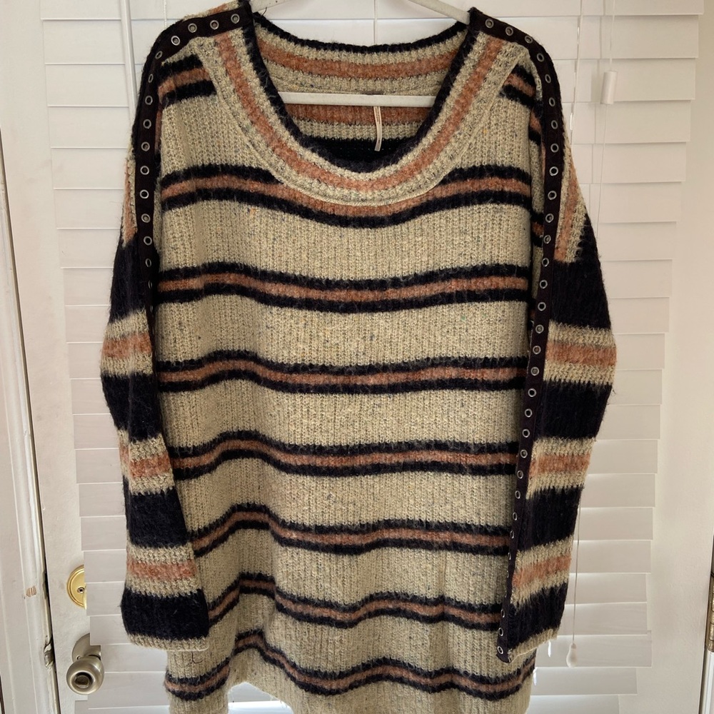 Free people sweater